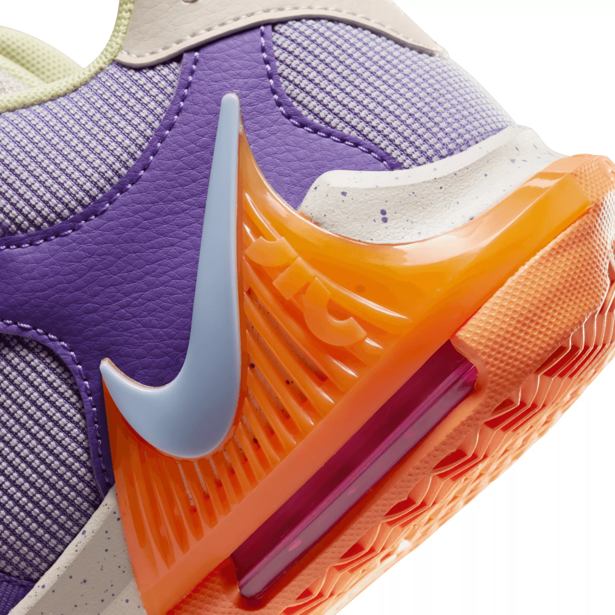 Nike Kids' Grade School Lebron Witness 7 Basketball Shoes - Image 8