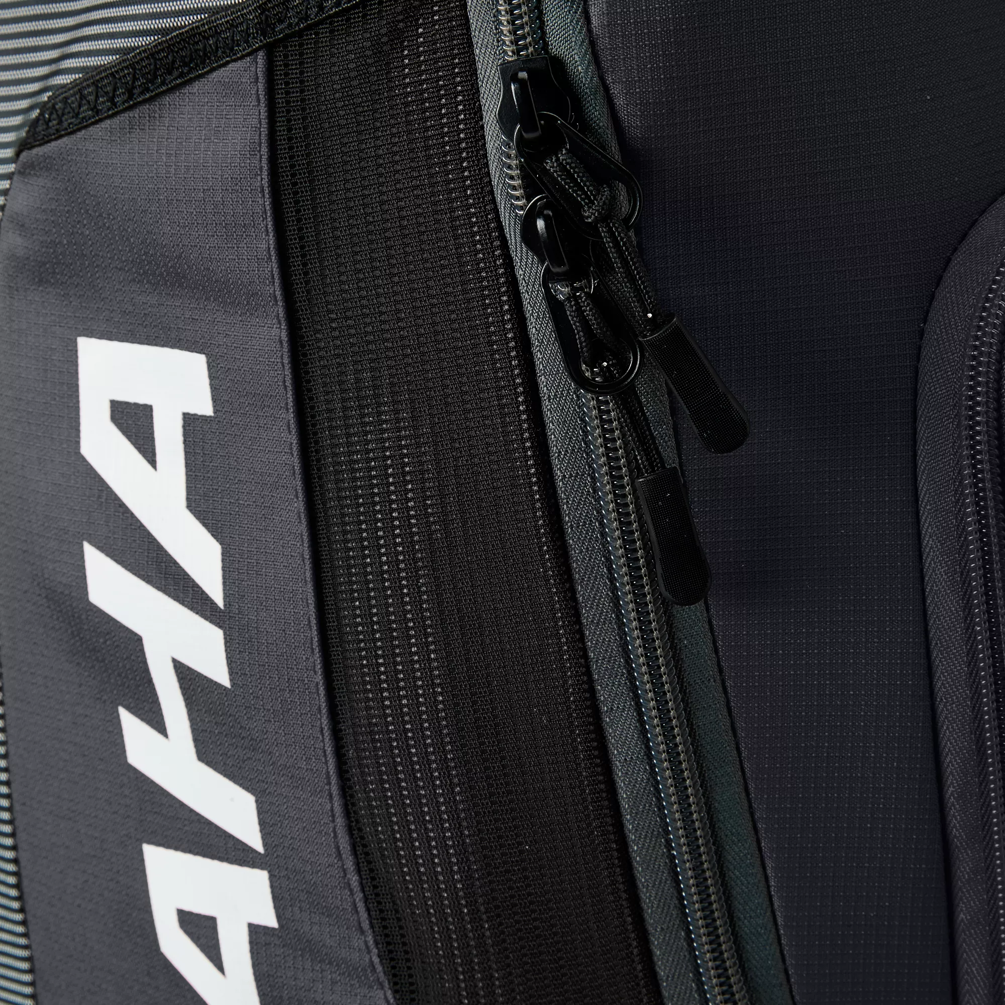 Louisville Slugger Omaha Stick Bat Pack - Image 8